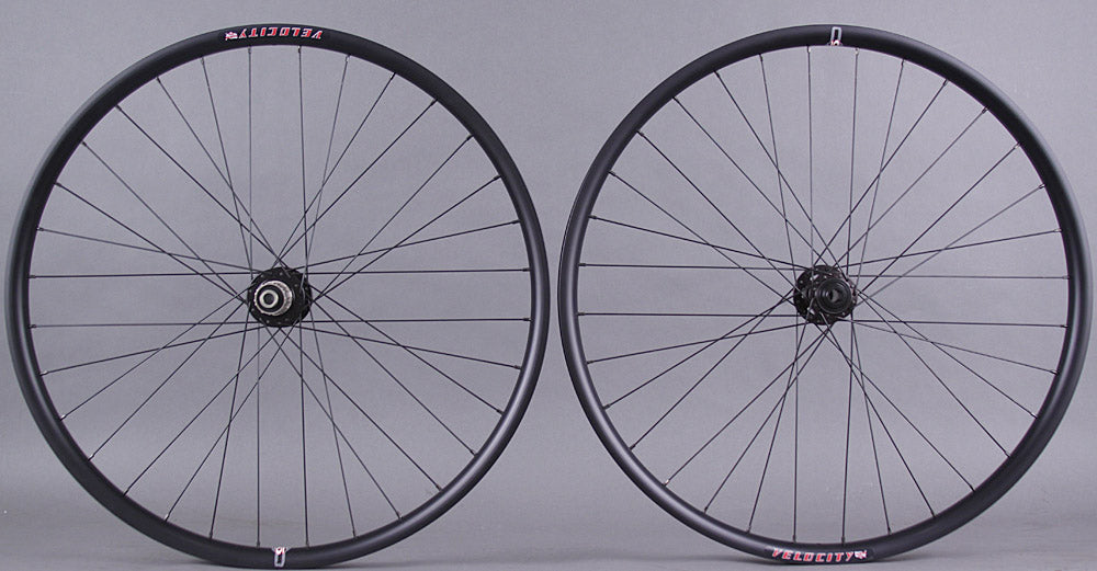 Velocity Dually 27.5 Wheelset Novatec 4 in 1 Hubs thru axle & QR
