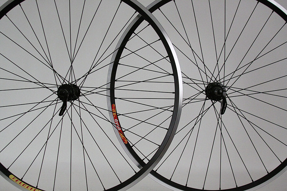 Black Heavy Duty Velocity Dyad 700c Shimano 105 Hubs 36h Sapim Force Spokes