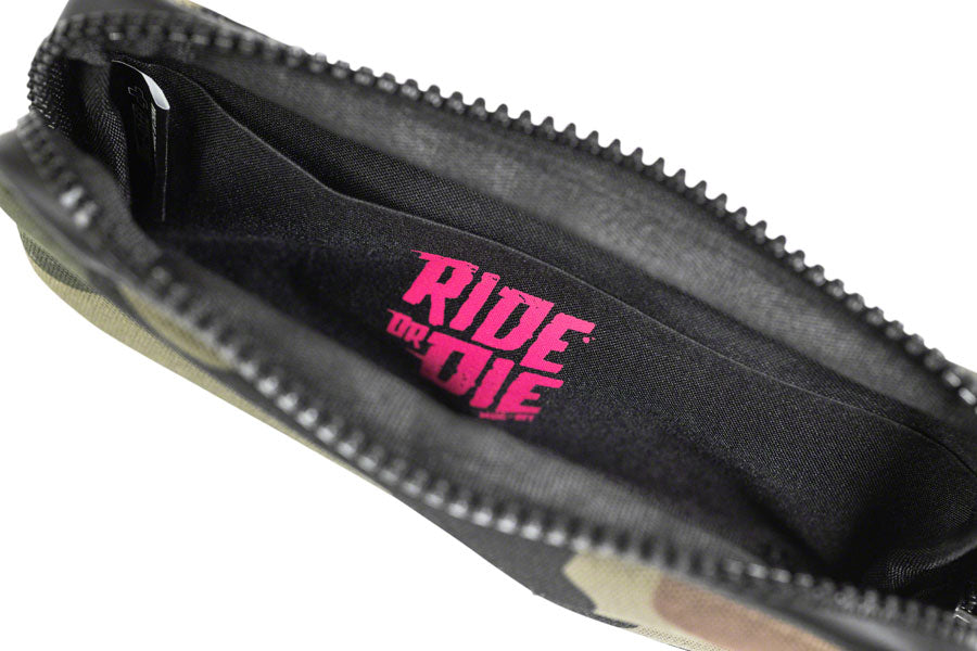 Muc-Off Essentials Case - Camo