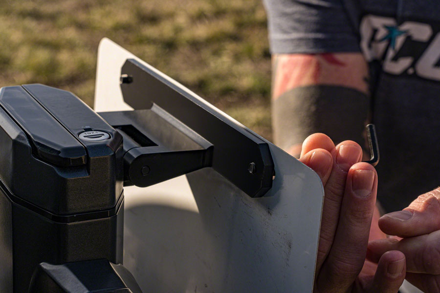 kuat-piston-pro-x-license-plate-mount