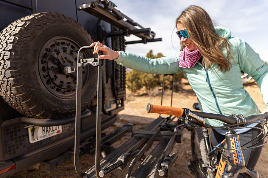 kuat-piston-pro-hitch-bike-rack-2-receiver-2-bike-sandy-black
