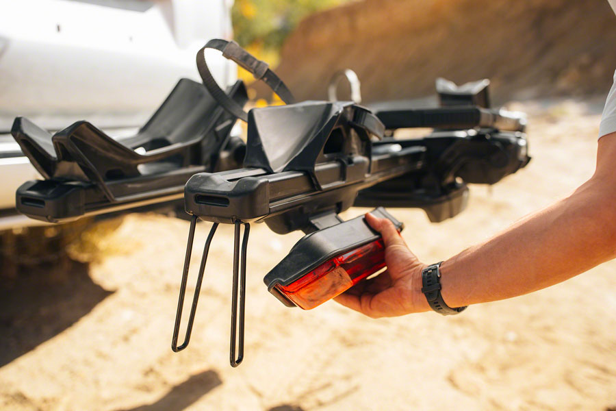 thule-verse-light-and-plate-kit-black