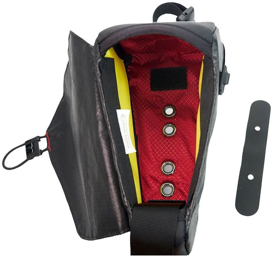 revelate-designs-mag-tank-2000-top-tube-bag-black-bolt-on-with-tpu-liner