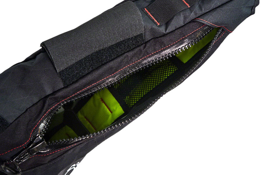 revelate-designs-rifter-frame-bag-medium-4-4l-black