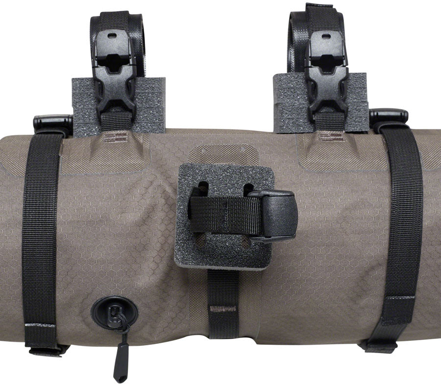 ortlieb-handlebar-pack-9-liter-dark-sand