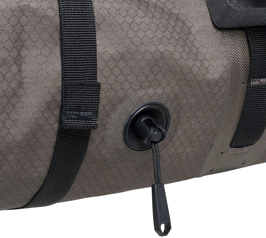 ortlieb-handlebar-pack-15-liter-dark-sand