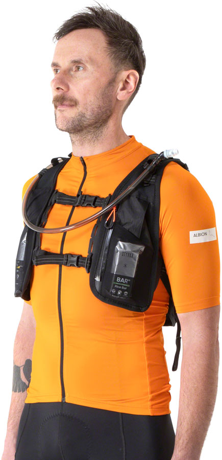 restrap-race-hydration-vest-black-large-x-large