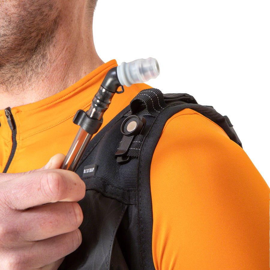 restrap-race-hydration-vest-black-large-x-large