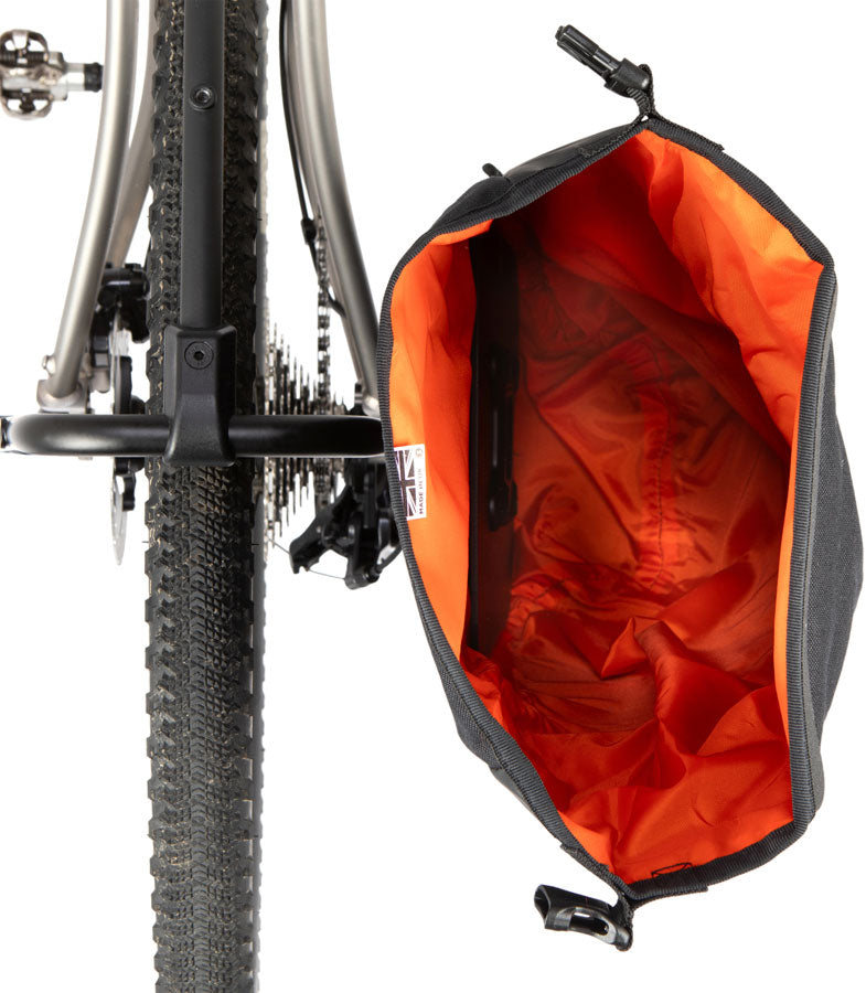 restrap-switch-pannier-10l-rolltop-each-black