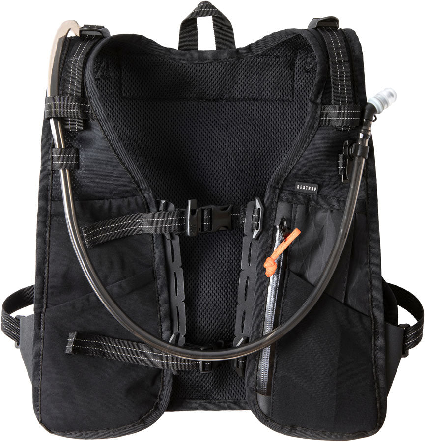 restrap-rolltop-hydrationvest-14l-black-small-medium