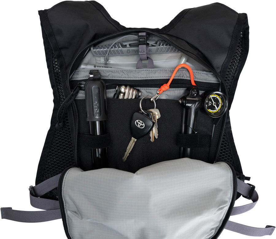 high-above-the-supernatural-hydration-pack-black