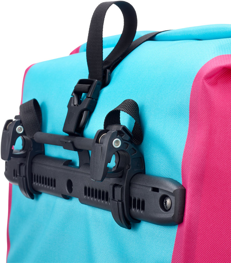 ortlieb-back-roller-cyber-pannier-20l-cyber-blue-pink