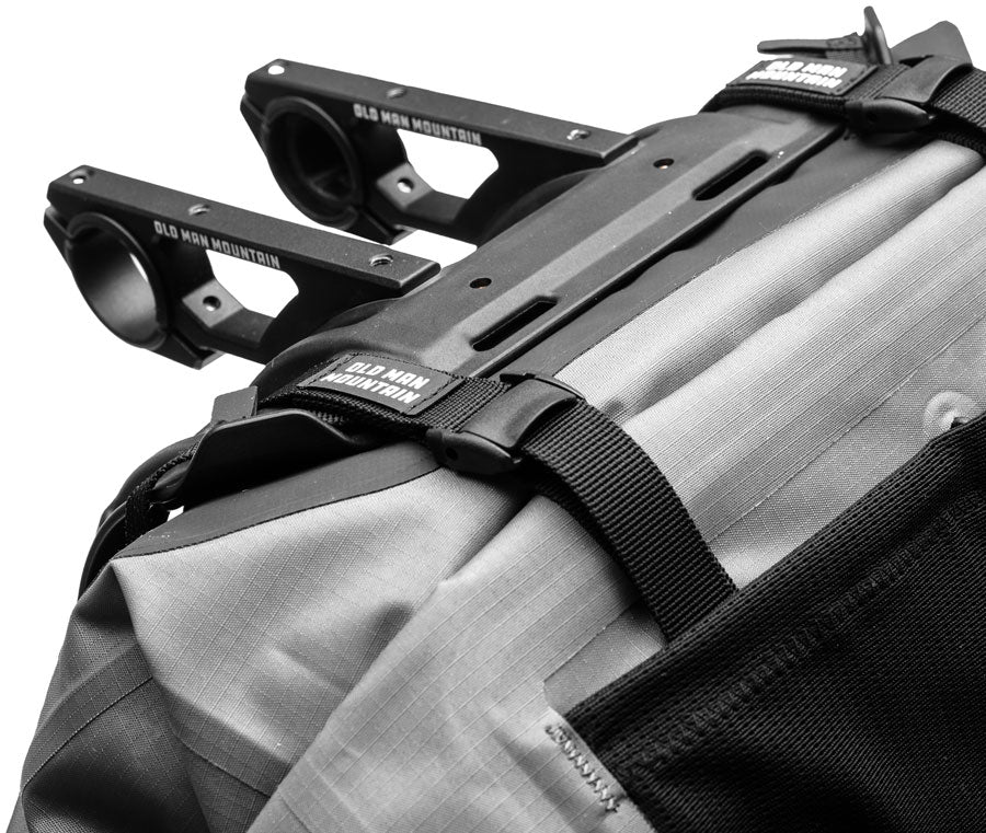 old-man-mountain-manzanita-cradle-and-bag-9l-top-load-bag
