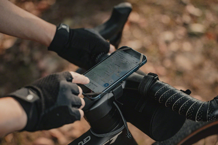 topeak-omni-ridecase-ii-smartphone-holder-with-stem-mount