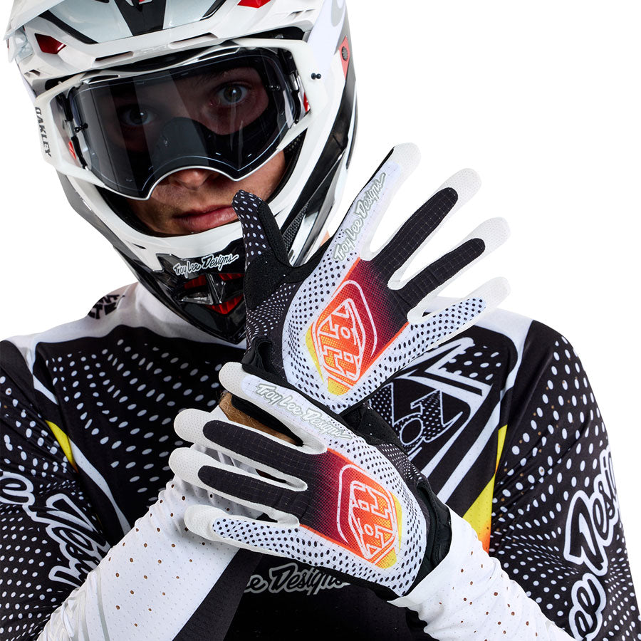 troy-lee-designs-air-glove-optic-white-black-2x-large