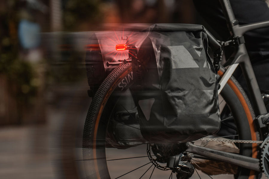 topeak-rack-redlite-60-rack-mounted-taillight