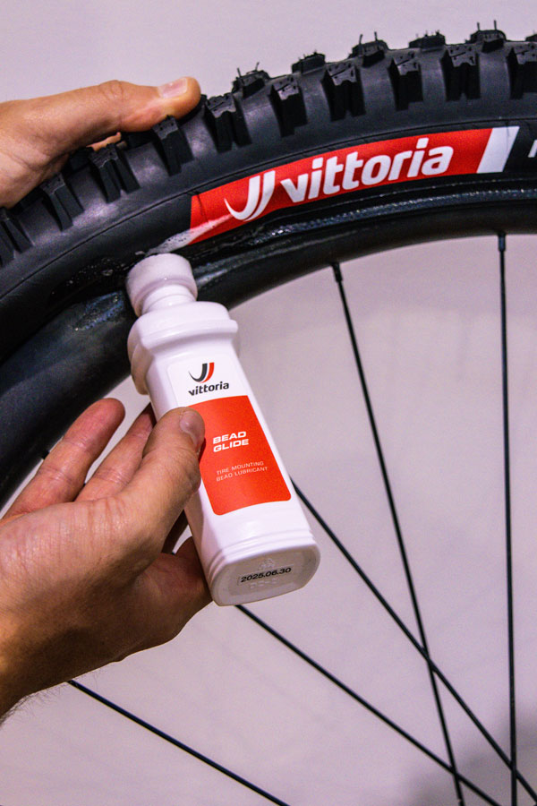 vittoria-bead-glide-tire-mounting-lubricant