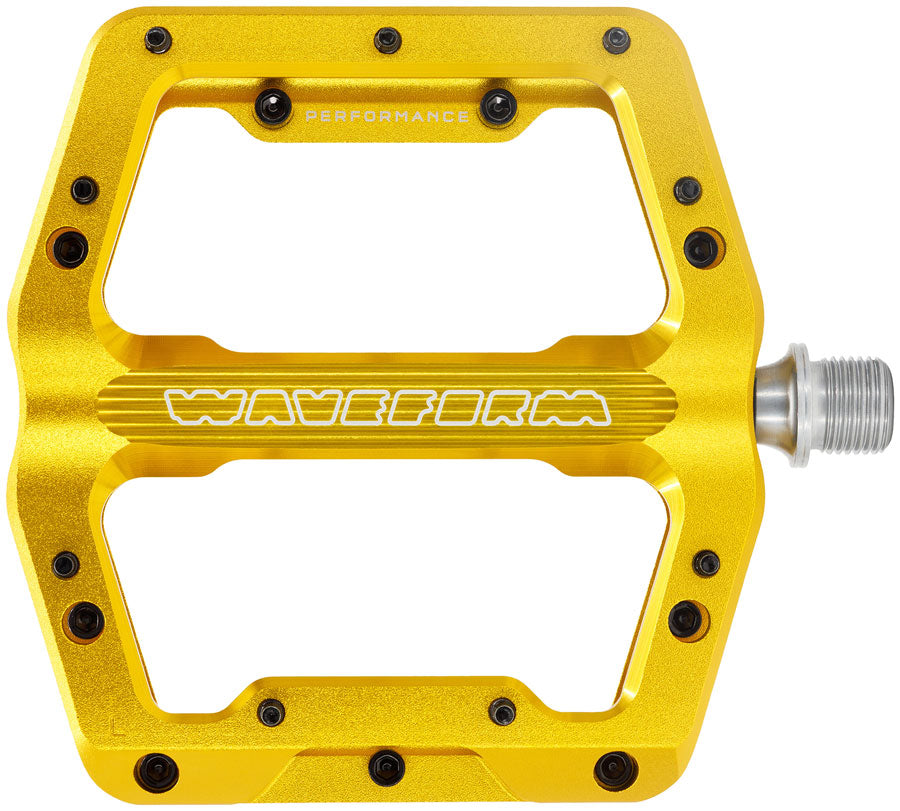 wolf-tooth-waveform-performance-pedals-gold-large