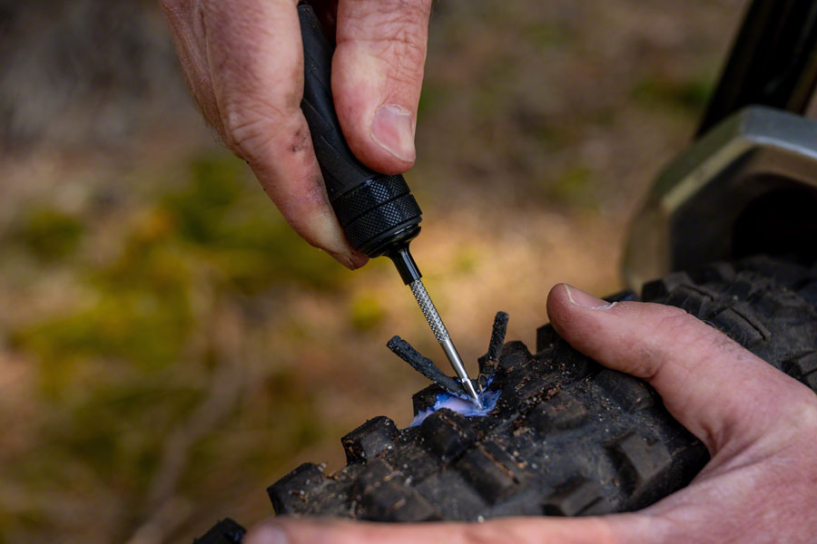 muc-off-precision-tubeless-repair-capsule-black