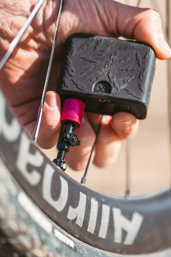 muc-off-airmach-mini-pro-electric-inflator