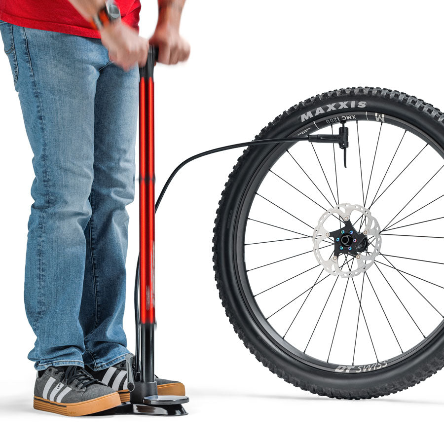 feedback-sports-pneuma-compact-charger-floor-pump