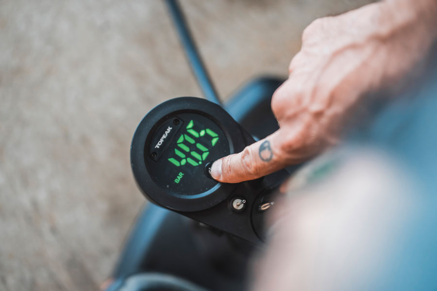 topeak-joeblow-sport-digital-2-0-floor-pump