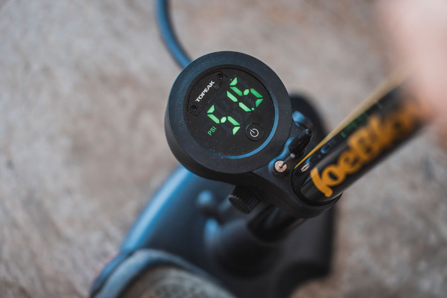 topeak-joeblow-sport-digital-2-0-floor-pump