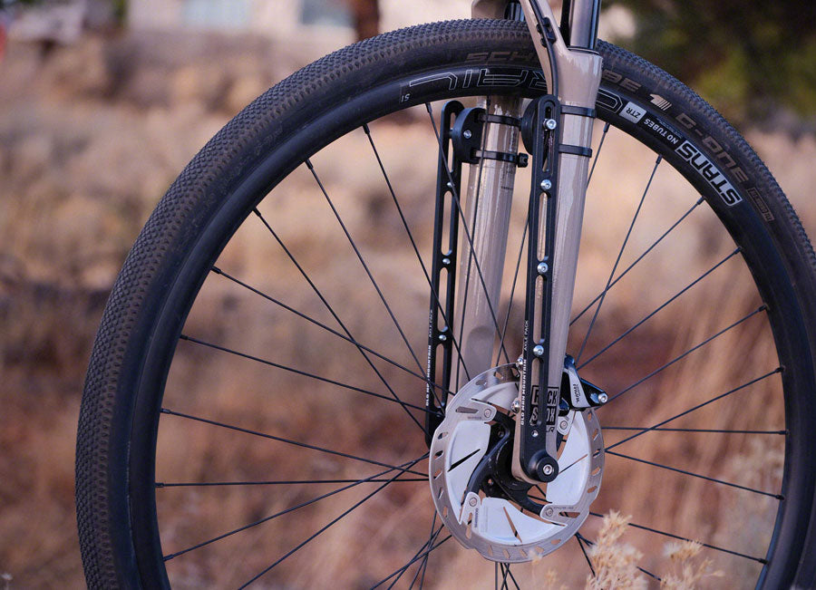old-man-mountain-axle-pack-fork-mount-rack