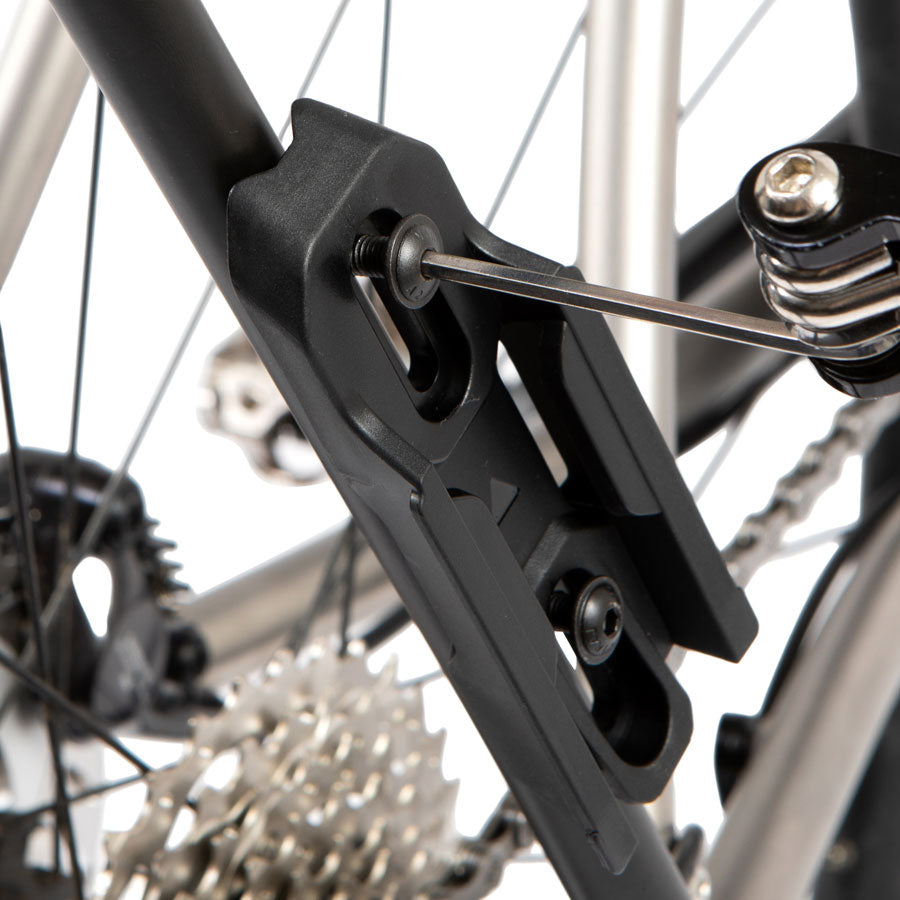 restrap-switch-rear-rack-1-5mm-threadpitch-black