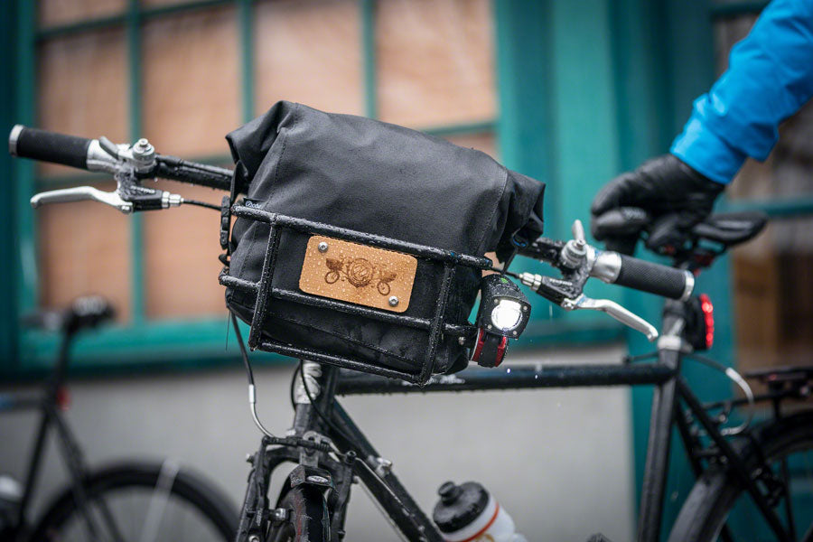 portland-design-works-takout-basket-with-roll-top-bag