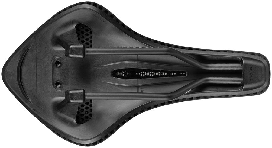 fizik-vento-arione-r1-adaptive-saddle-carbon-145mm-black