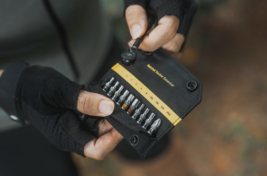 topeak-ratchet-rocket-essential-tool-kit-with-10-bits
