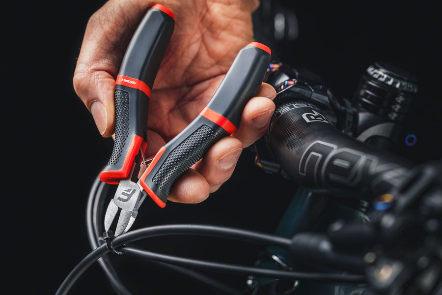 feedback-sports-mini-diagonal-cutters