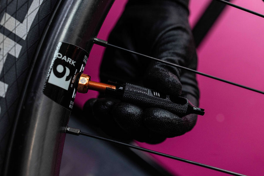 muc-off-valve-core-remover