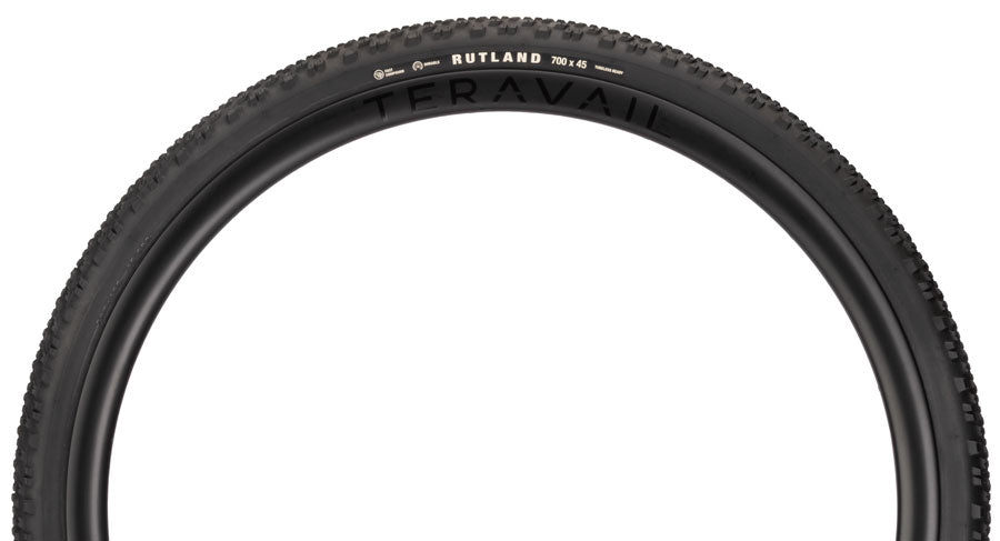 teravail-rutland-tire-700-x-45-tubeless-folding-black-durable-fast-compound