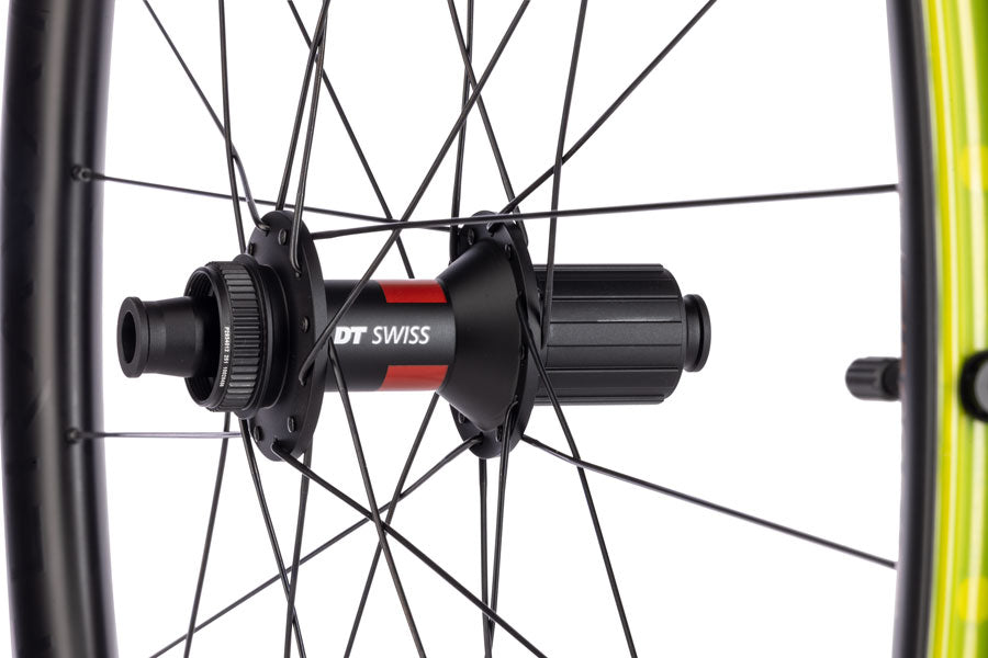 teravail-circos-gravel-rear-wheel-700-12-x-142mm-center-lock-hg-11-carbon-dt240-24h