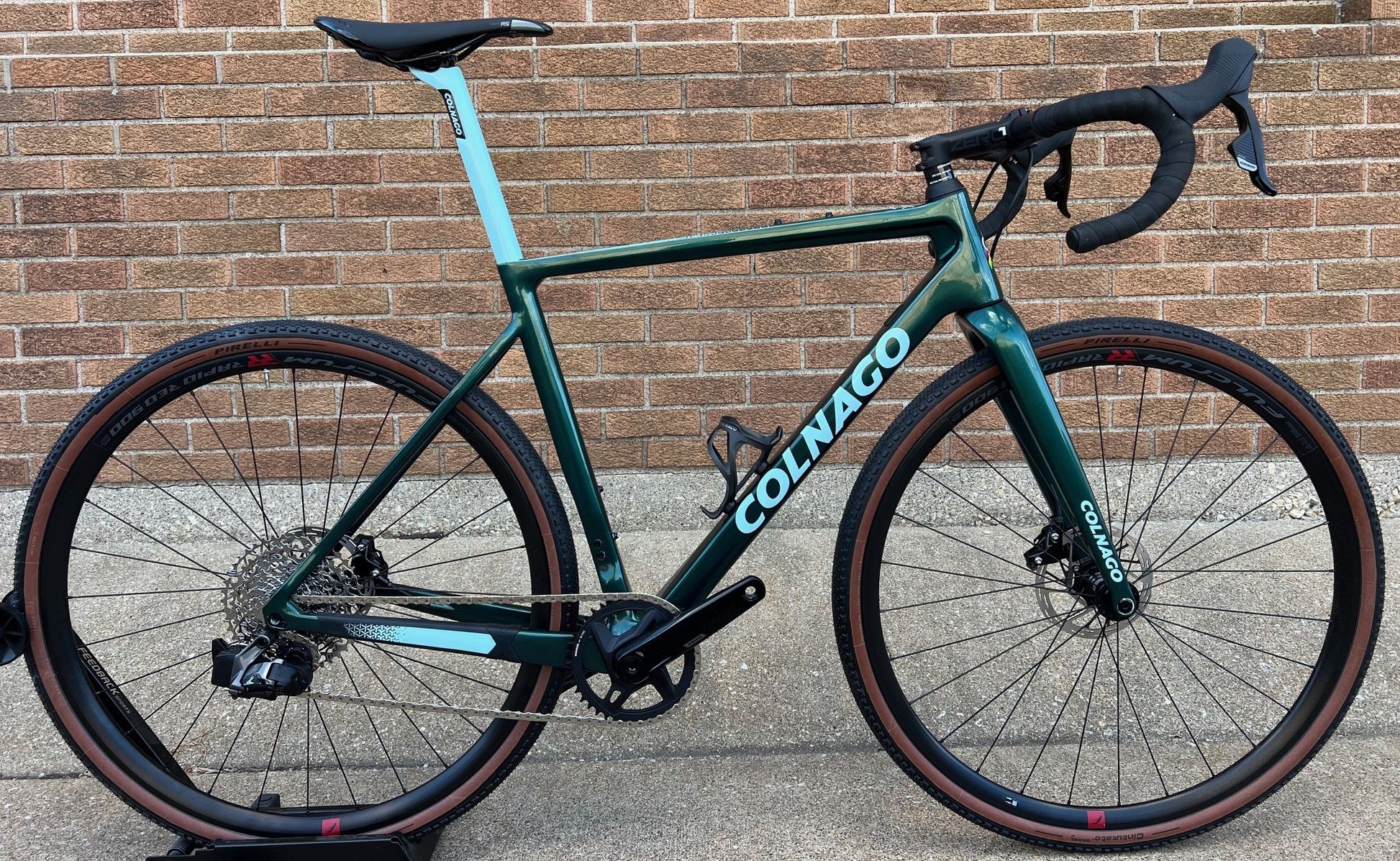 gravel bike velo Colnago G3-X SRAM Rival Wide etap AXS Groupset 1x12 Gravel Bike G3G2 5 – Velo Mine