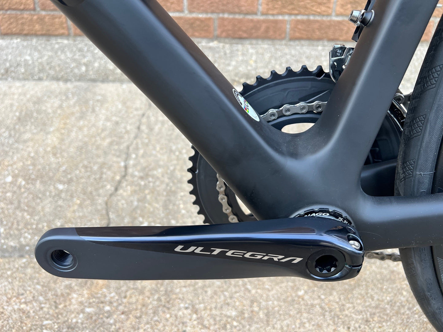 Colnago V3 Shimano R8020 Ultegra 11 Speed Disc Brake Road Bike MKBR Black & Red 50s