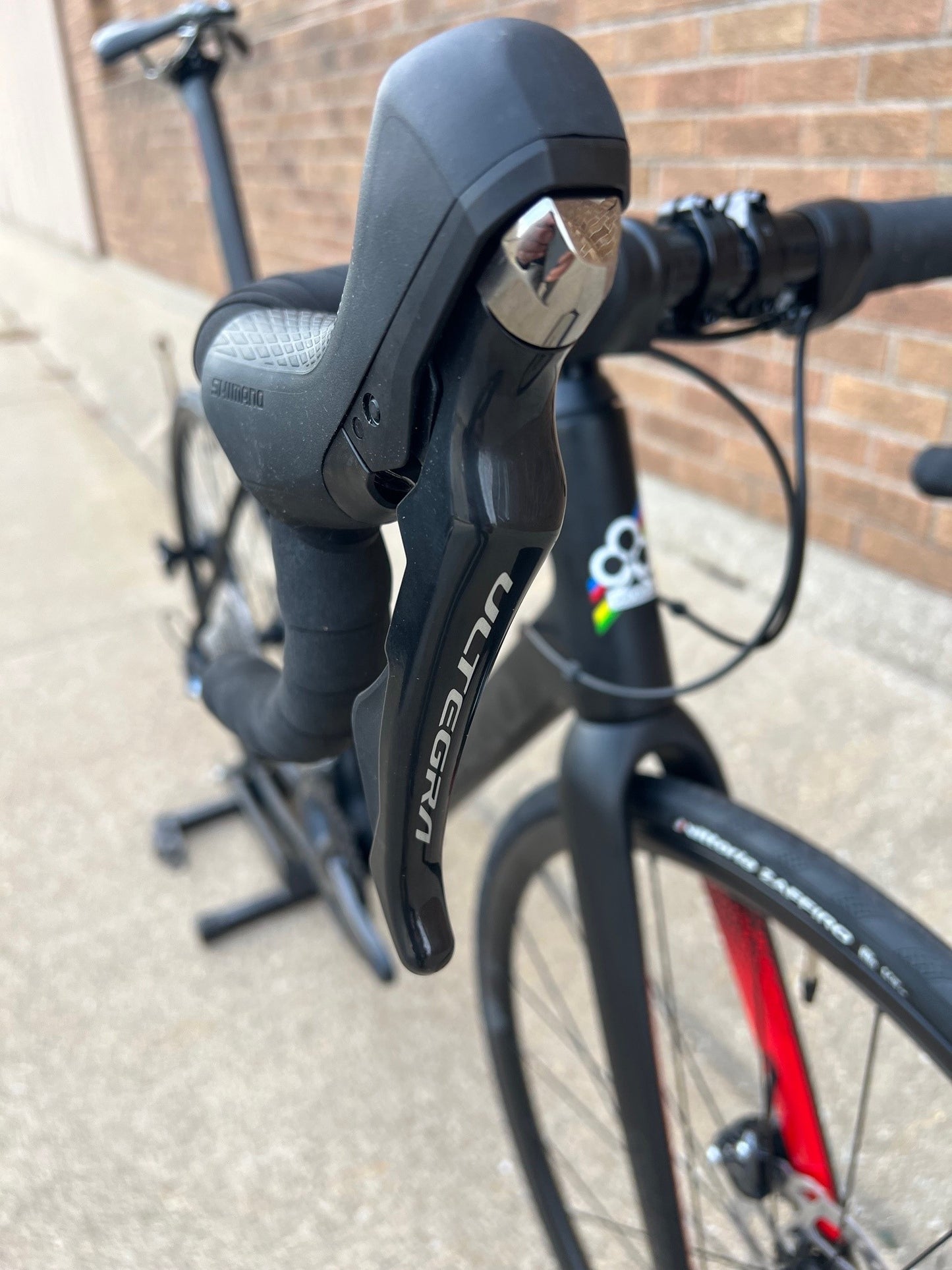 Colnago V3 Shimano R8020 Ultegra 11 Speed Disc Brake Road Bike MKBR Black & Red 50s