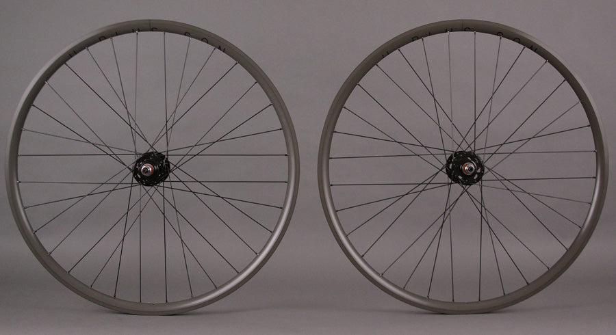 H + Plus Son Archetype H A - 32h Formula Track Hubs Wheelset