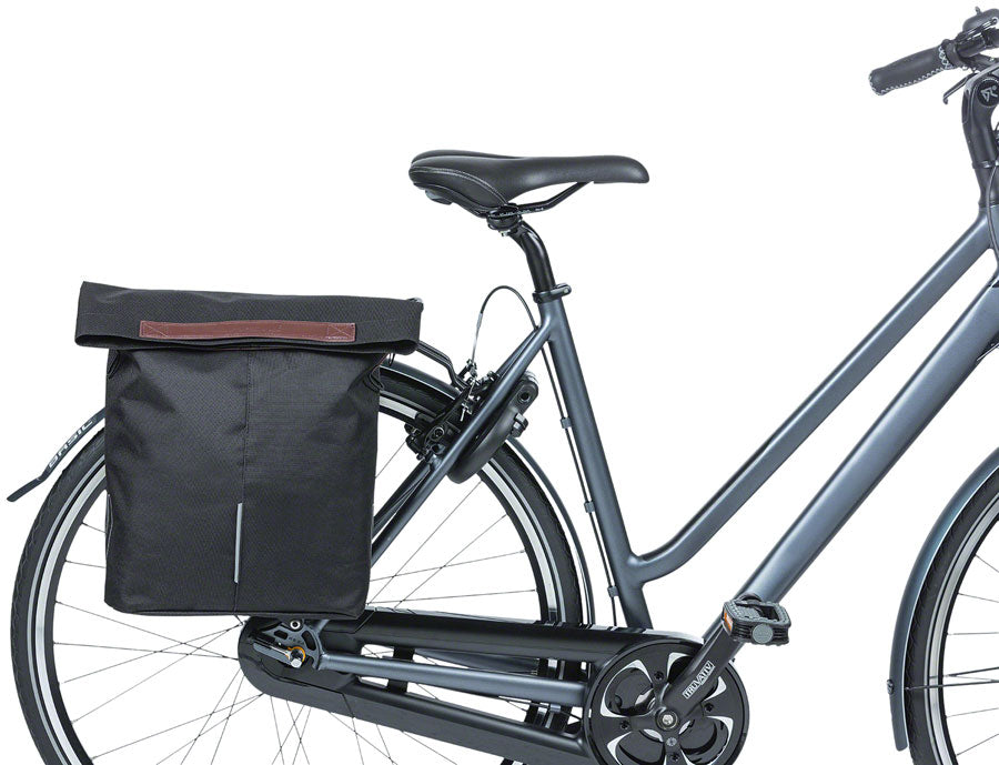 Basil City Shopper Pannier - 14-16L, Black