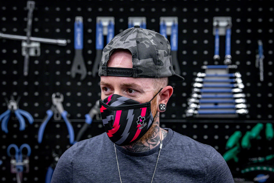 Muc-Off Reusable Face Mask - Bolt, Small