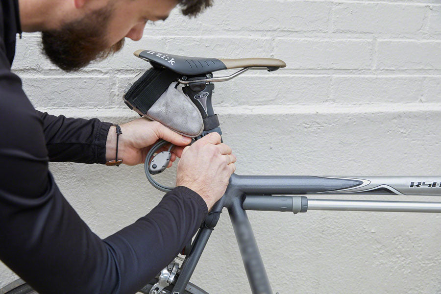 OTTOLOCK HEXBAND Cinch Lock: 30", Titanium Gray