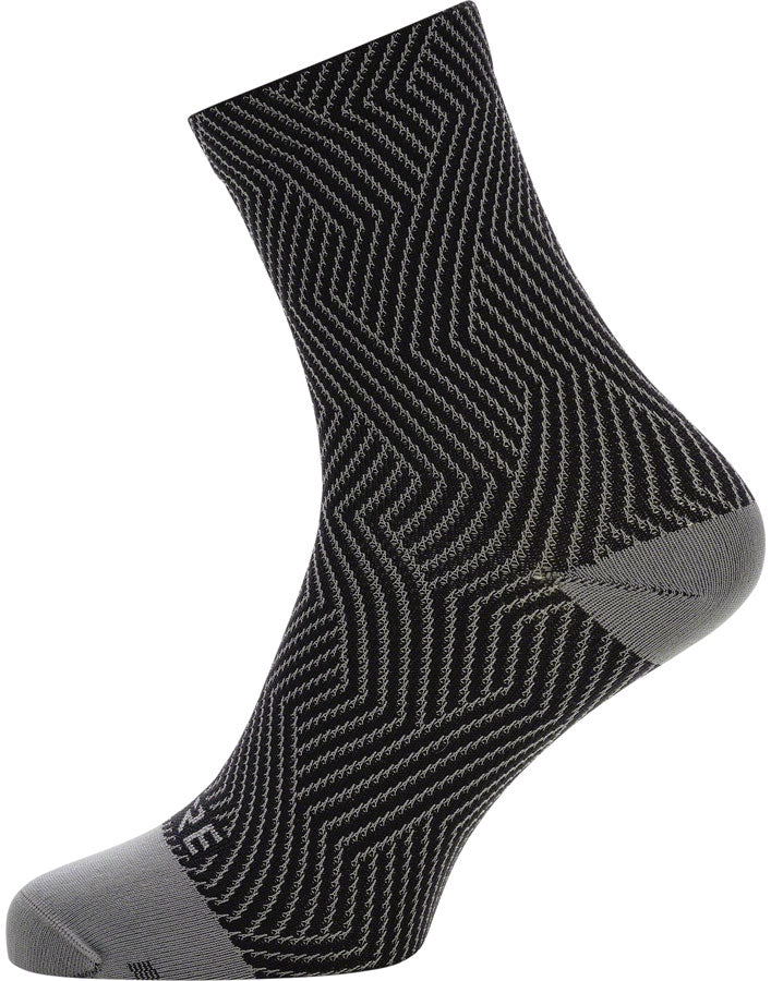 GORE C3 Mid Socks - Graphite Grey/Black, 6.7" Cuff, Fits Sizes 8-9.5