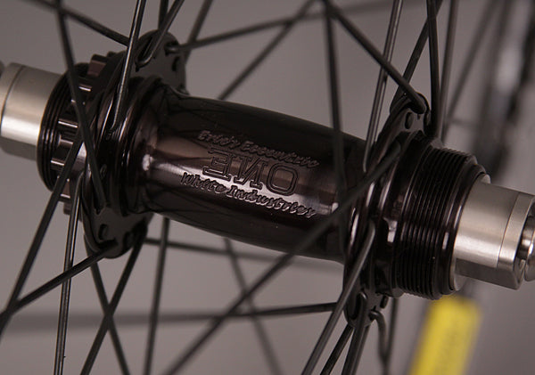 White Industries Eno Eccentric hub Black Mavic Open Pro wheel