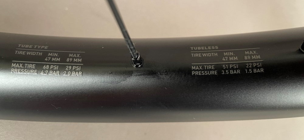 DT SWISS 240 HUBS EXC 1501 Carbon 650b Mountain Bike Wheelset Boost OEM