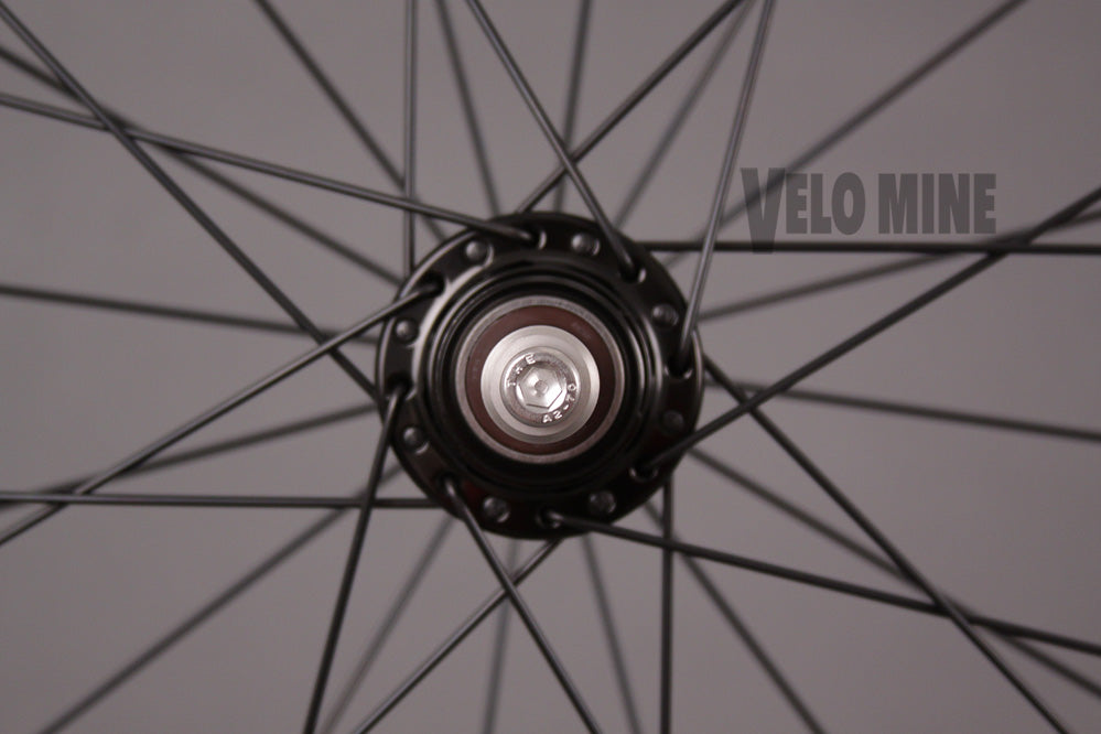 H + Plus Son Archetype Black Phil Wood Track hubs Wheelset