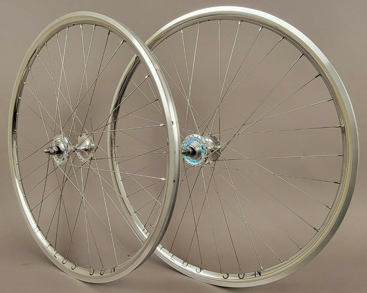 H + Plus Son Silver Archetype w/ 36h Suzue Track Hubs Wheelset