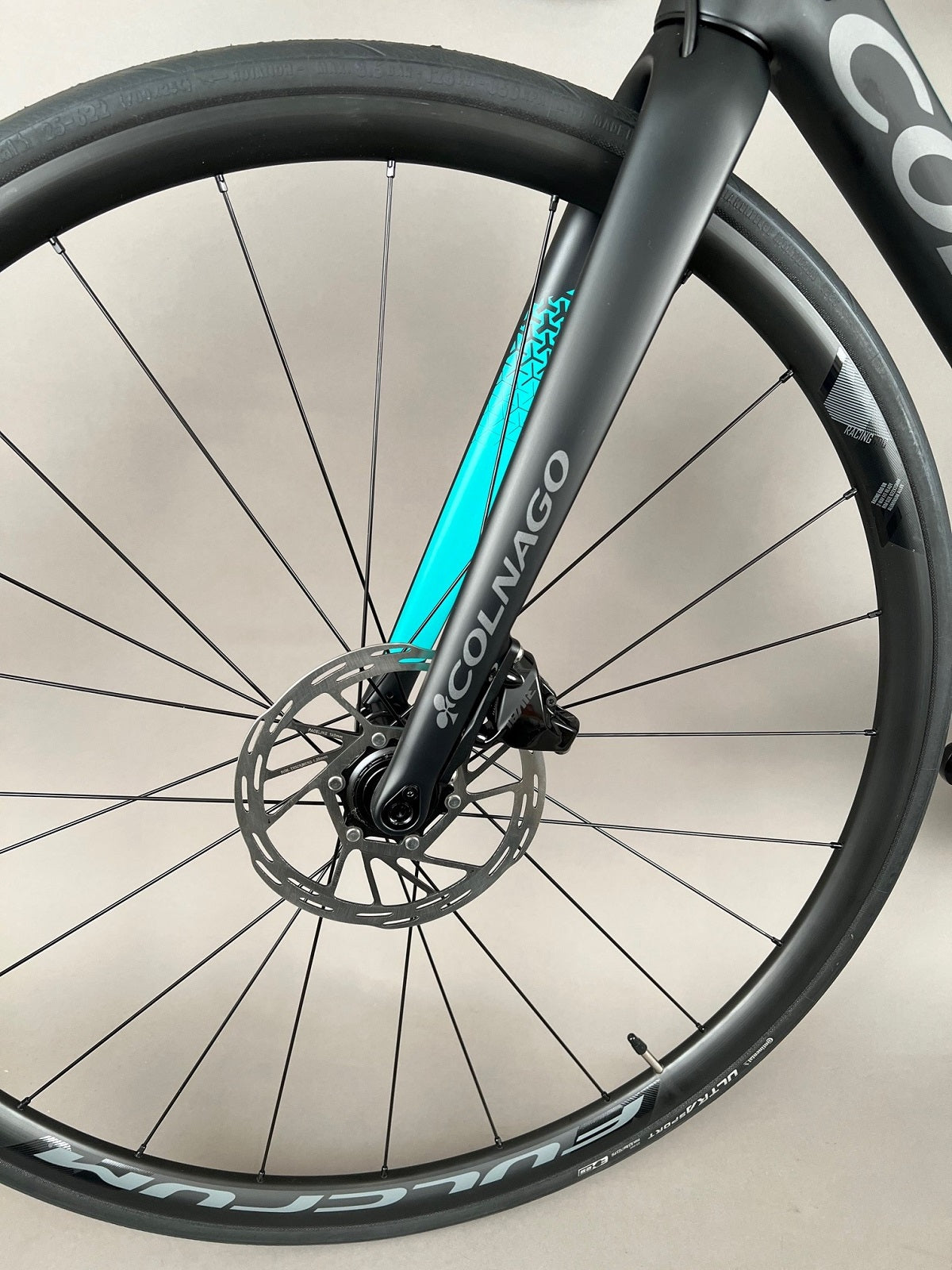 Colnago V3 Disc Brake Carbon Road Bike SRAM Rival AXS etap 52s