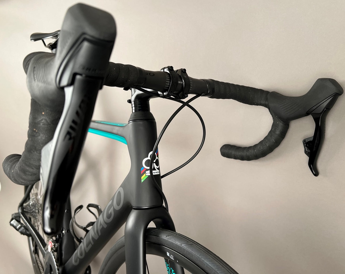 Colnago V3 Disc Brake Carbon Road Bike SRAM Rival AXS etap 52s